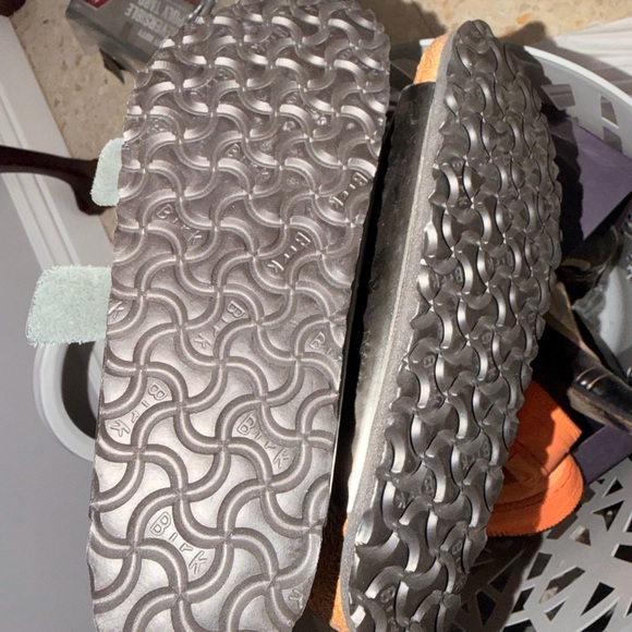 NWT Birkenstock Black and Brown Sandals - Picture 3 of 3